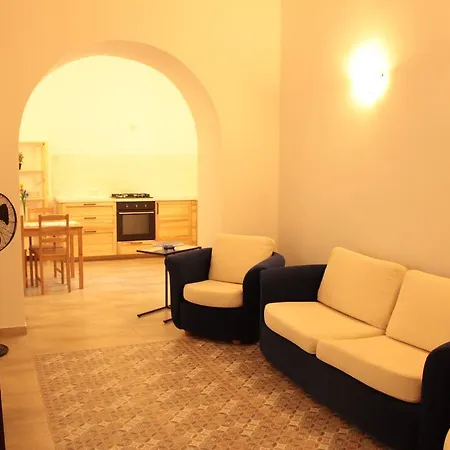 Papaya Suites *