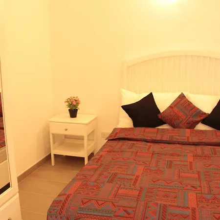 بيت ضيافة Papaya Suites
