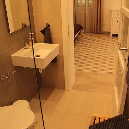 Papaya Suites بيت ضيافة *