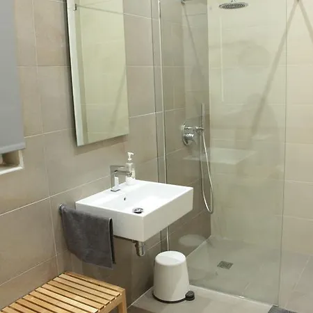 Papaya Suites سانت جوليان