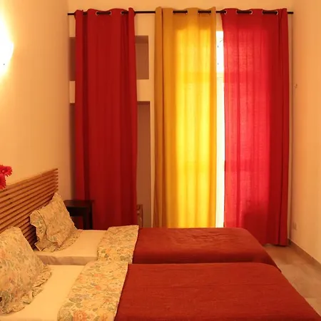 Papaya Suites بيت ضيافة سانت جوليان