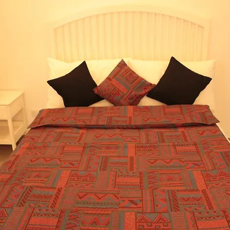Papaya Suites *