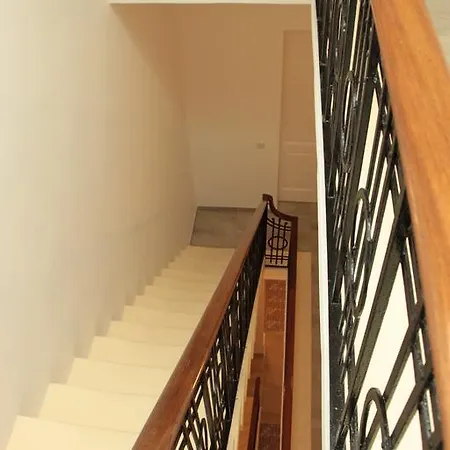 بيت ضيافة Papaya Suites